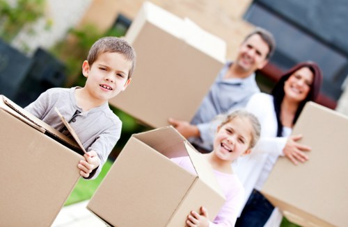 Efficient packing and securing items